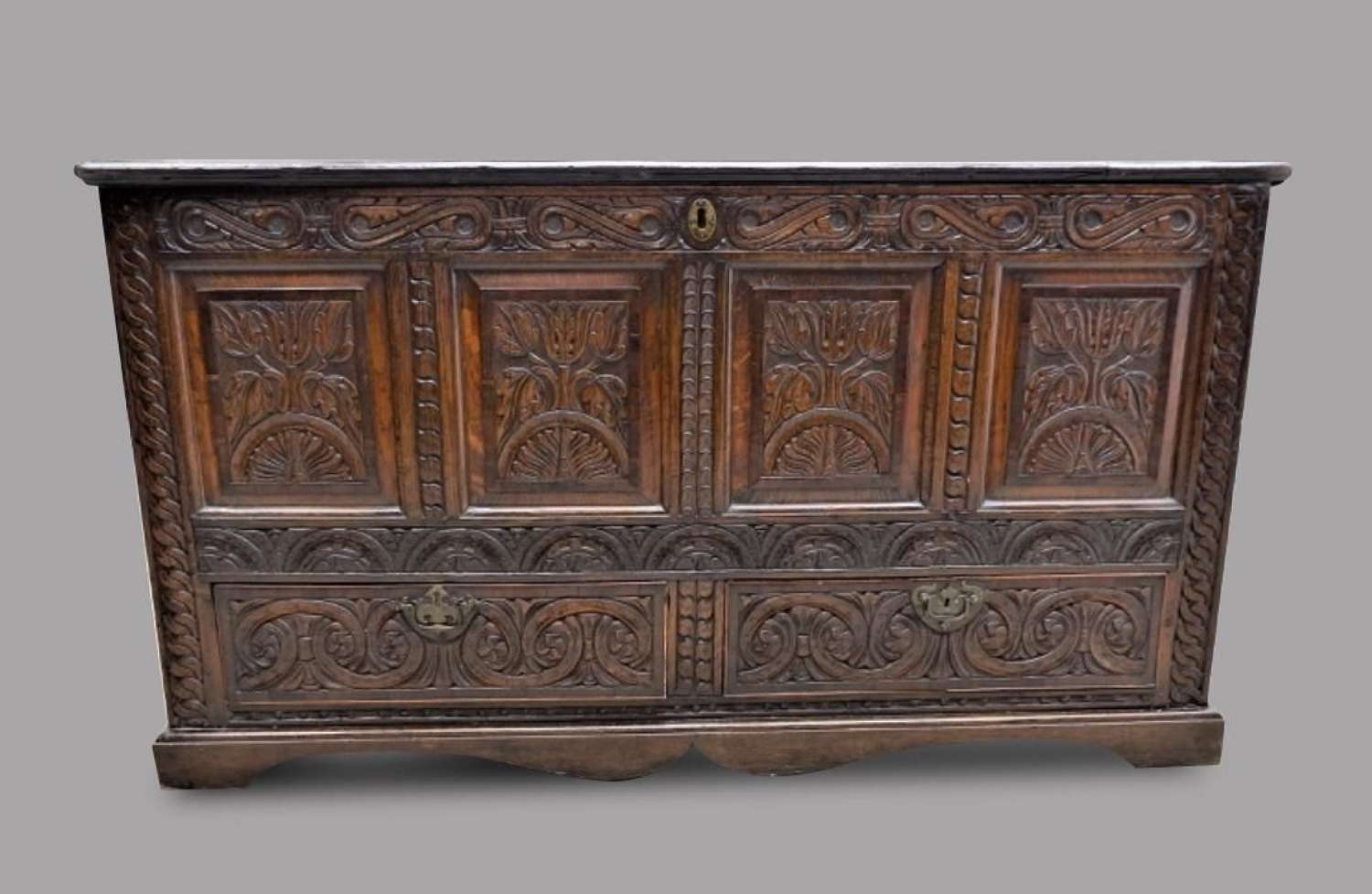 Large Victorian Carved Oak Mule Chest / Coffer
