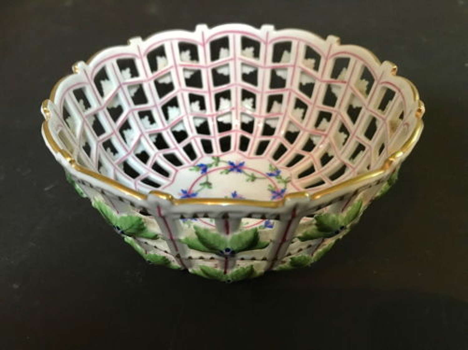 Attractive Basket Weave Herend Bowl