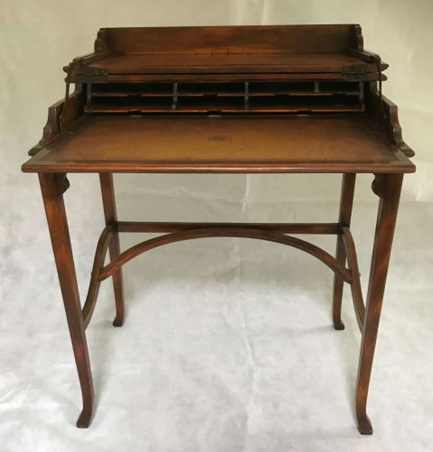 Very Attractive Edwardian Desk / Table