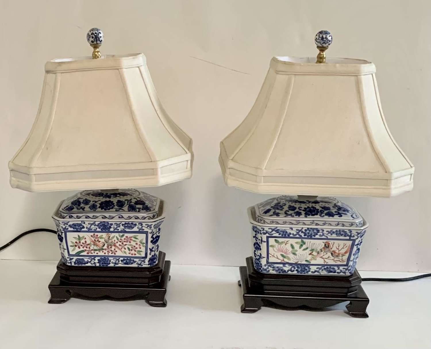 Pair of Vintage Vaughan Chinese Imari Lamps