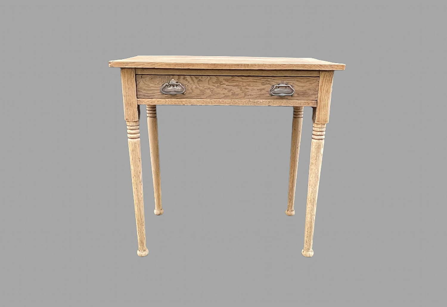 A Lovely Oak 19thc Side Table with drawer