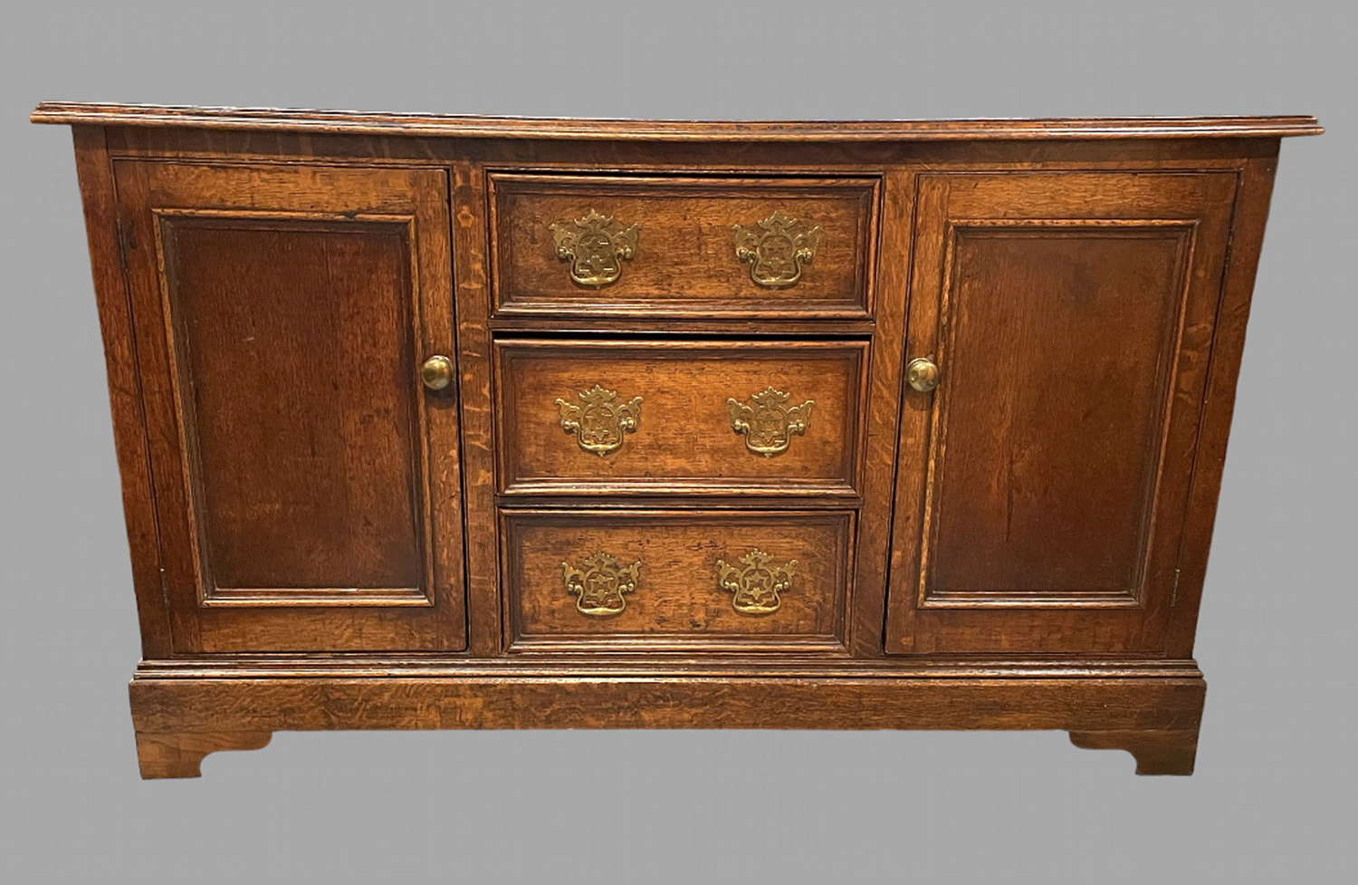 A Early 19thc Medium Sized Oak Dresser
