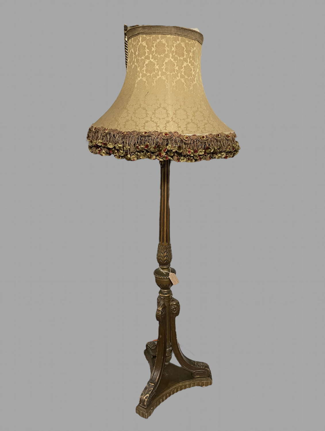 A Carved Giltwood Lamp with/without Shade