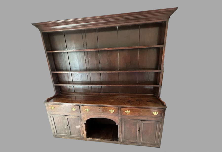 A Large 18th/Early 19th Country Oak Georgian Irish Dresser