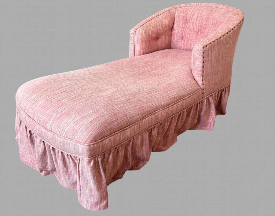 An American-Style Chaise Longue/Day Bed in an Osbourne & Little Pink Linen