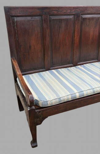 An C18th Georgian Five-Panelled Oak Settle