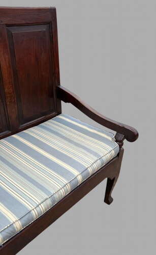 An C18th Georgian Five-Panelled Oak Settle