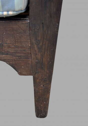 An C18th Georgian Five-Panelled Oak Settle
