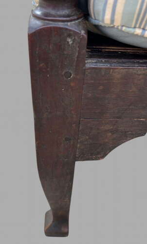 An C18th Georgian Five-Panelled Oak Settle