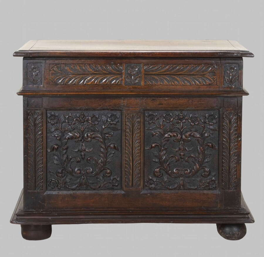 An Attractive Georgian Walnut and Oak Coffer 18thc