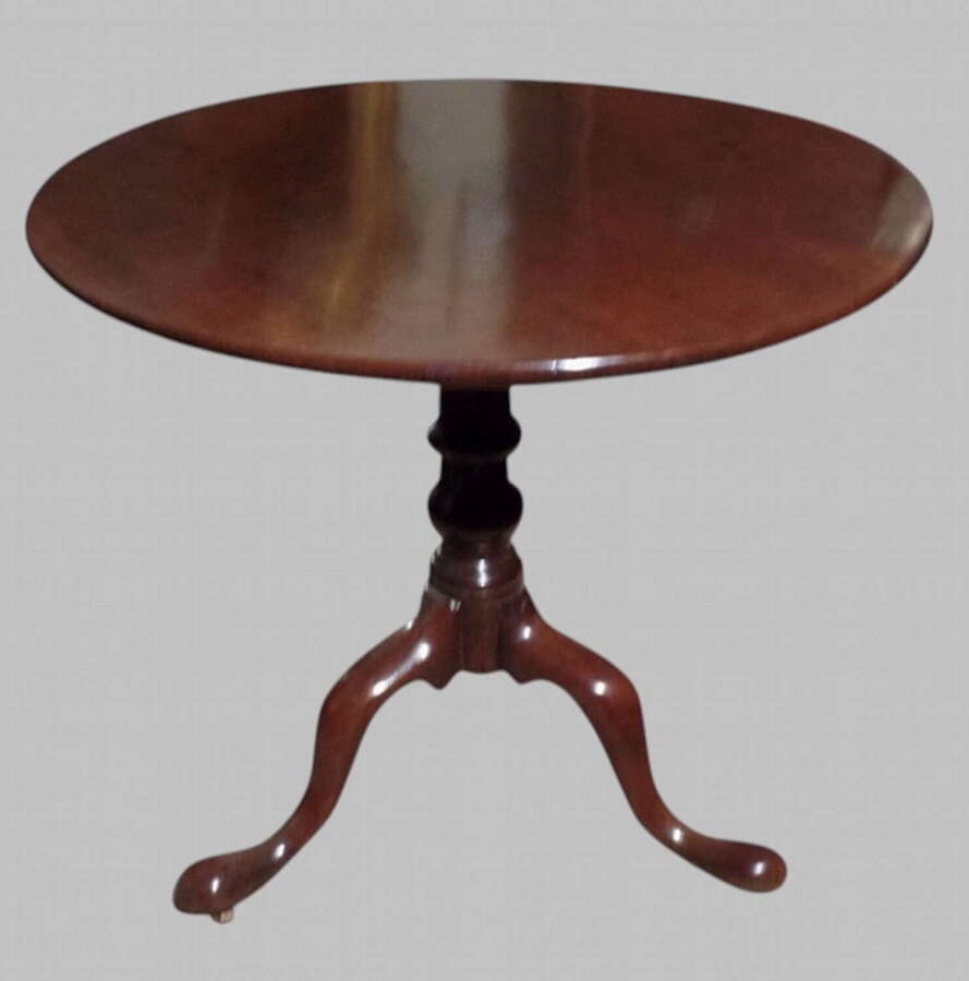 Georgian Cuban Mahogany Tilt-Top Occasional Table